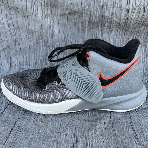 Nike Kyrie Flytrap 3 BQ5620-004 boy's basketball shoes US 5Y - Picture 3 of 8
